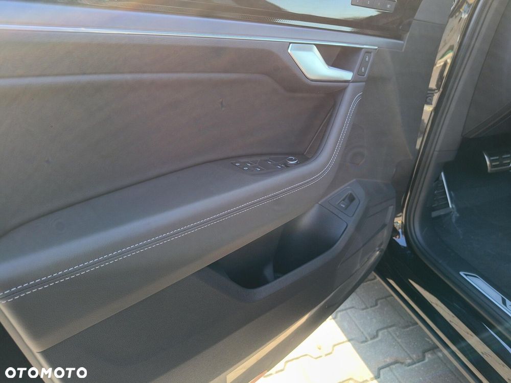 Volkswagen Touareg 3.0 V6 TDI 4Motion R-Line Final Edition - 11