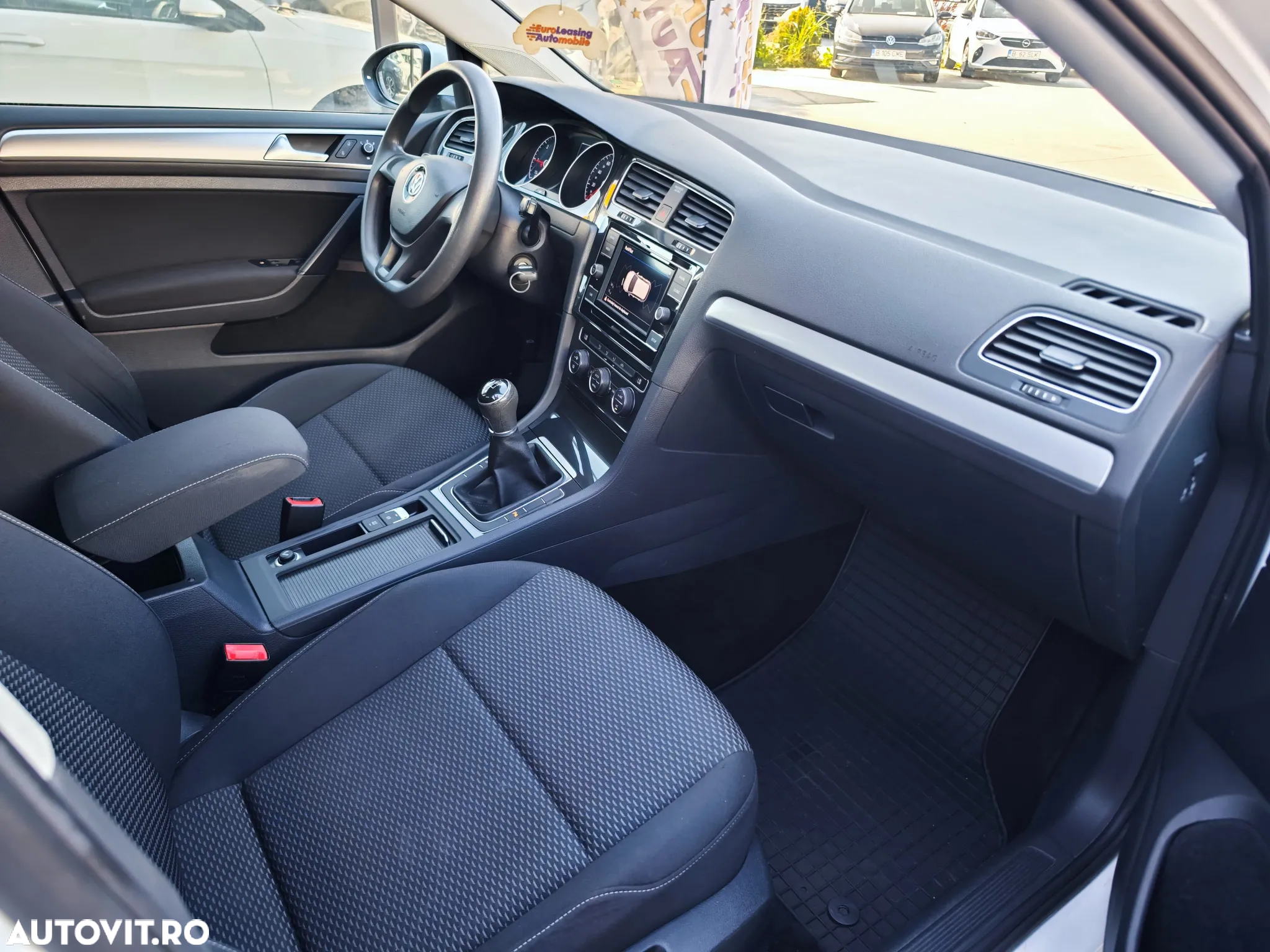 Volkswagen Golf 1.6 TDI Comfortline - 15