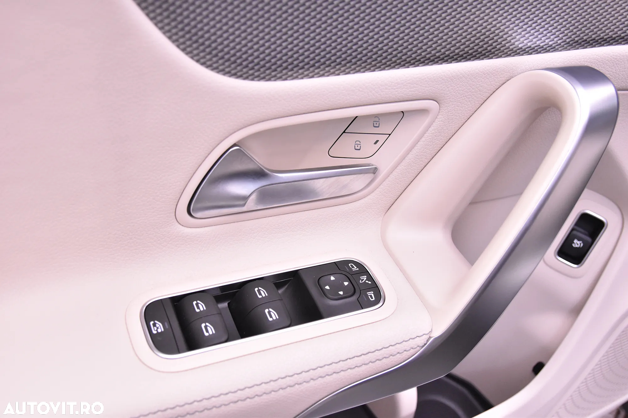 Mercedes-Benz CLA 180 7G-DCT - 14