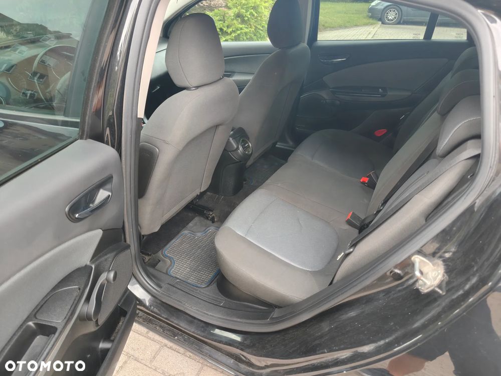 Fiat Bravo 1.9 Multijet Active - 8
