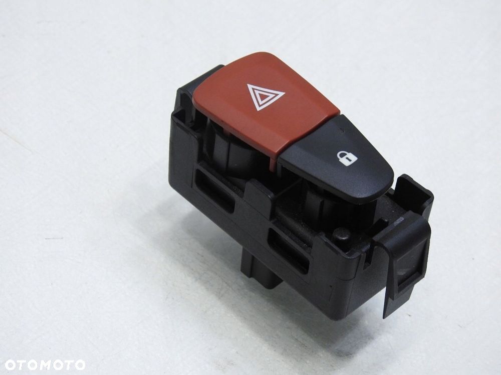 PRZEŁĄCZNIK ŚWIATEŁ AWARYJNYCH RENAULT MEGANE III - 2