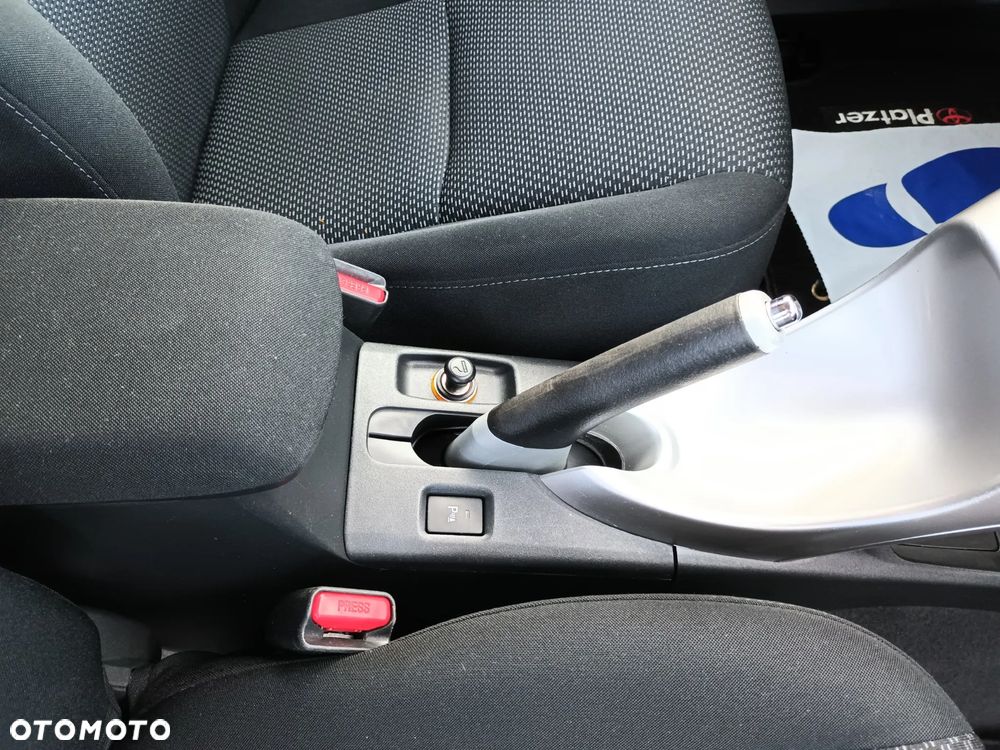 Toyota Auris 1.6 Valvematic Multidrive S START Edition - 16
