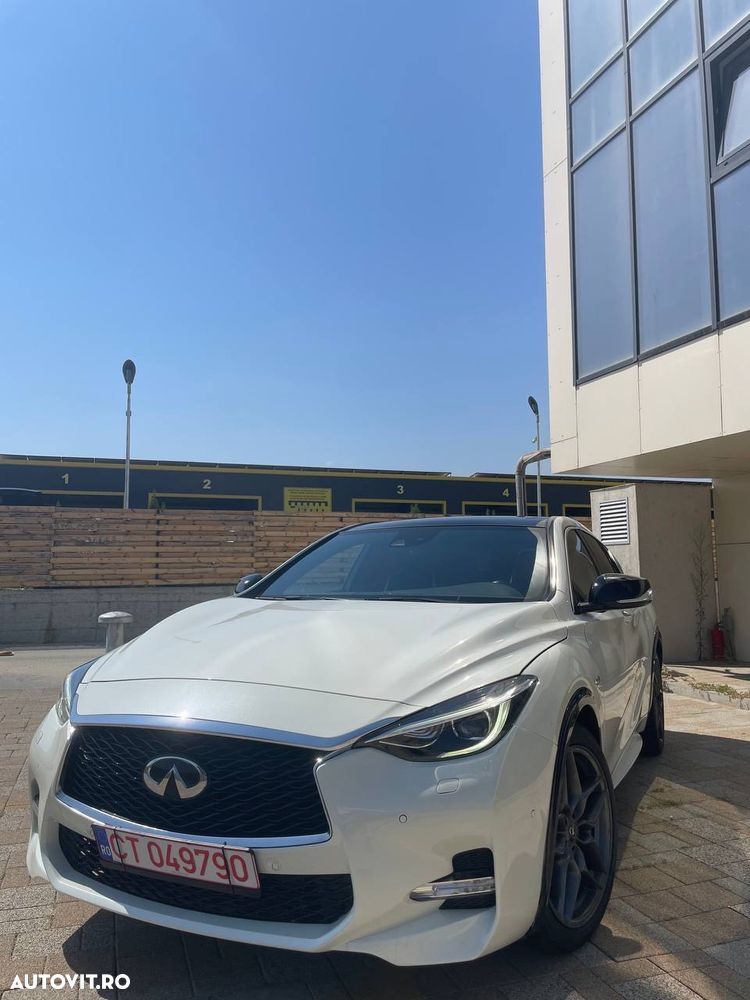 Infiniti QX30 2.0t DCT AWD Premium - 2