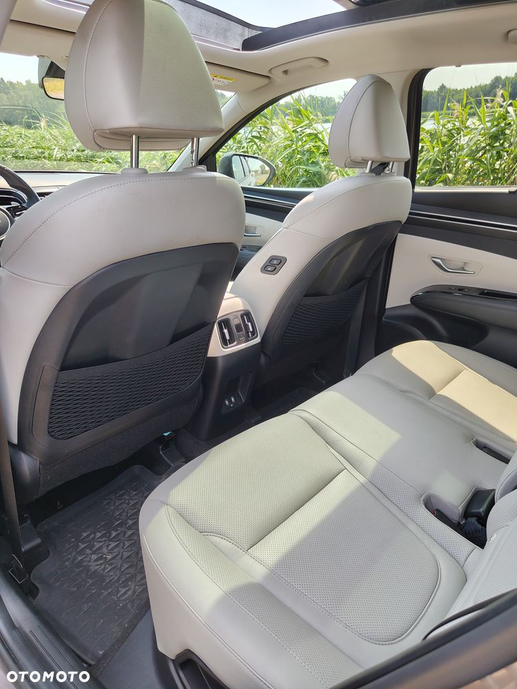 Hyundai Tucson 1.6 T-GDi 48V Platinum 4WD DCT - 11