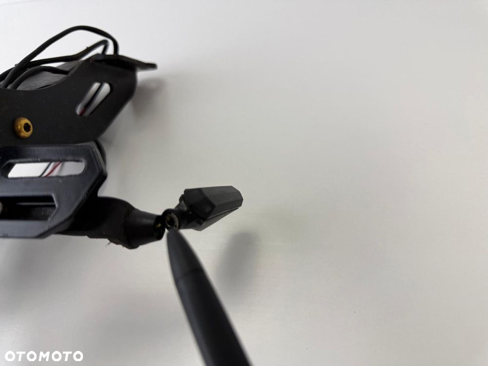 Krótkie sportowe mocowanie tablicy rejestracyjnej Yamaha MT 125 2020+ - 6