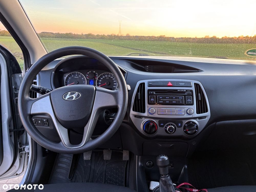 Hyundai i20 - 20