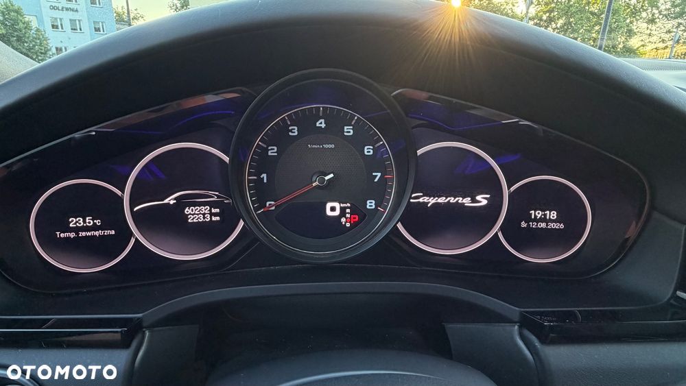 Porsche Cayenne S - 23