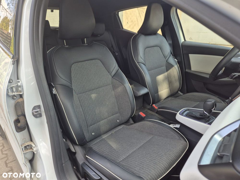 Renault Clio 1.0 TCe Techno X-Tronic - 9