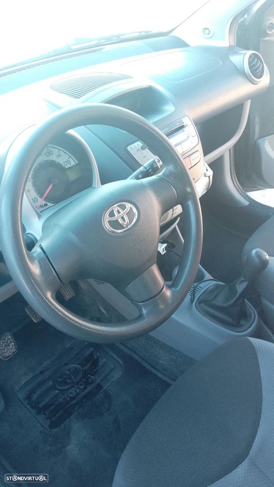 Toyota Aygo Standard - 6