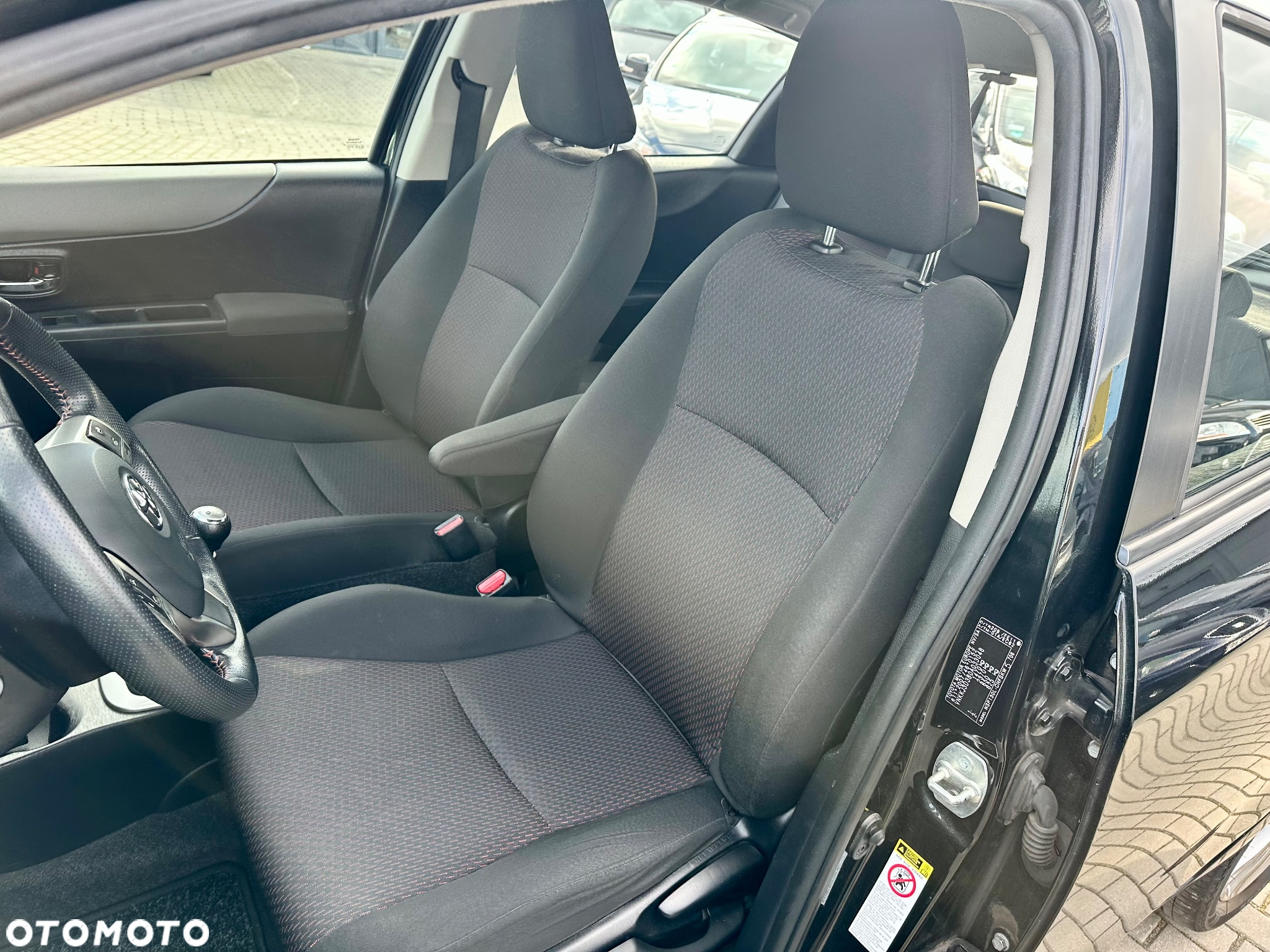 Toyota Yaris 1.33 VVT-i Cool - 10