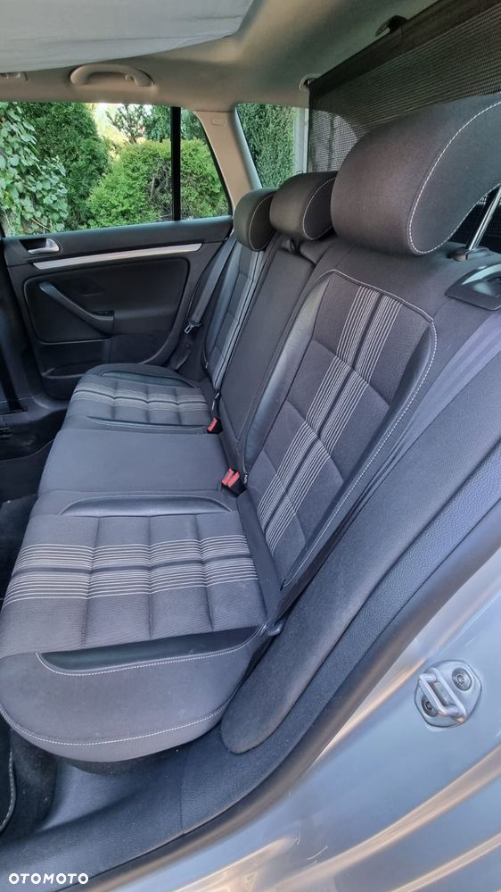Volkswagen Golf 2.0 TDI DPF DSG MATCH - 9