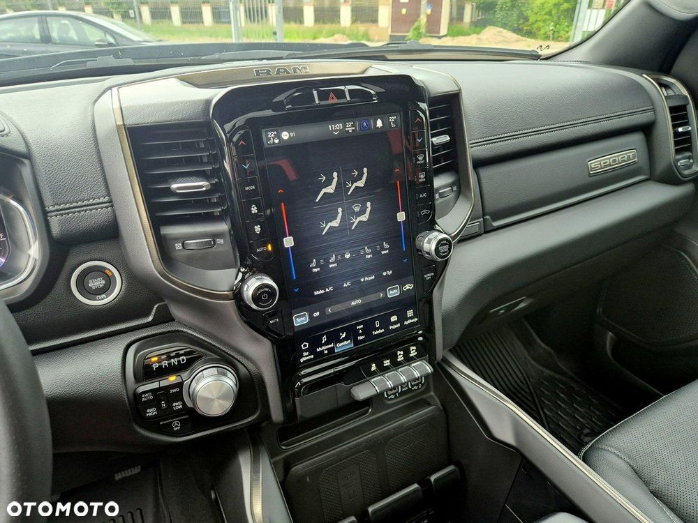 RAM 1500 Crew Cab Sport - 27