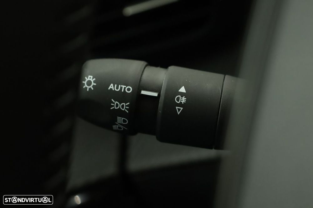 Peugeot 2008 1.2 Allure - 17
