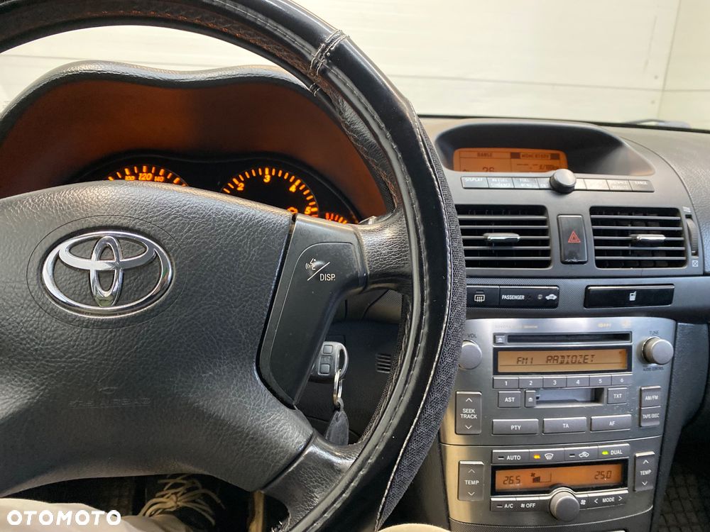 Toyota Avensis 2.0 D-4D Sol - 19