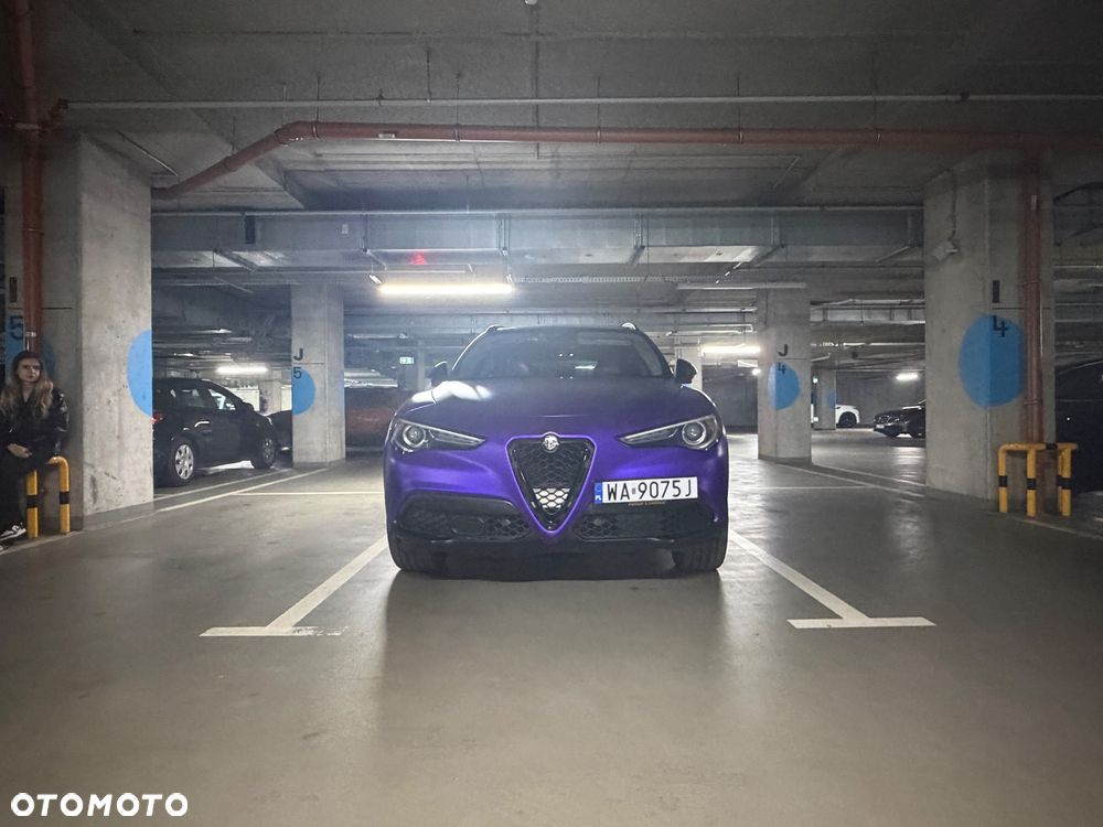 Alfa Romeo Stelvio 2.0 Turbo 6C Villa D'este Q4 - 4
