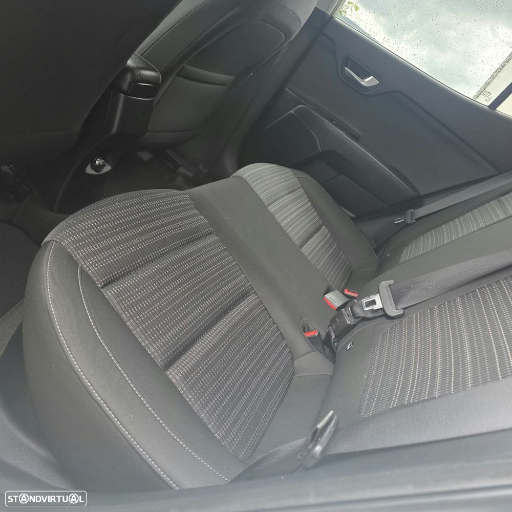 Kia Stonic - 34