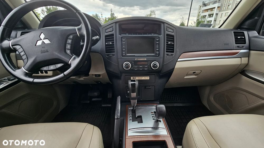 Mitsubishi Pajero 3.2 DID Dakar - 21