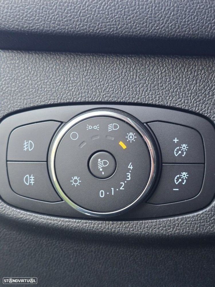 Ford Focus SW 1.5 TDCi EcoBlue Active - 32