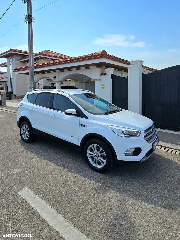 Ford Kuga 2.0 TDCi 4WD Powershift Titanium - 1
