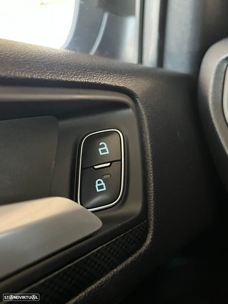 Ford Focus 1.5 TDCi ECOBlue ST-Line - 27