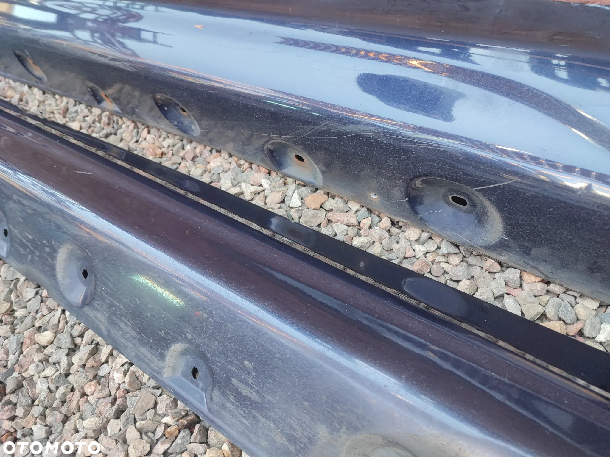 BMW E46 SEDAN / TOURING ORYGINALNE NAKŁADKI NA PROGI M-PAKIET LEWA / PRAWA W KOLORZE orientblau metallic 317/5 O NR. 51 71 0 002 127 / 51 71 0 002 126 OEM W BARDZO DOBRYM STANIE - 12