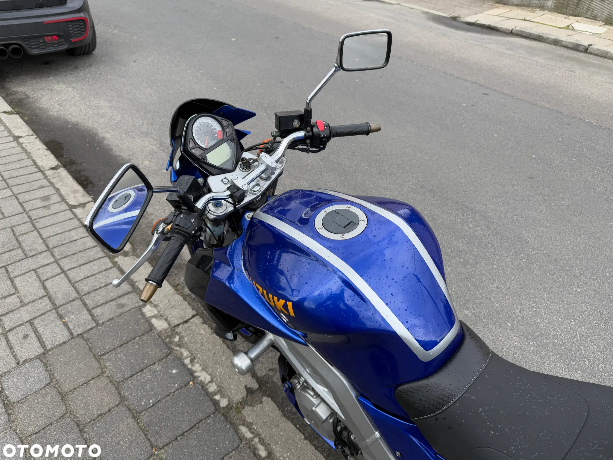 Suzuki SV - 10