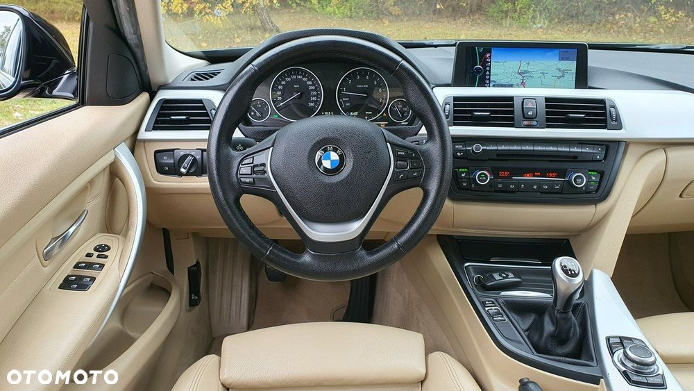 BMW Seria 3 320i - 18