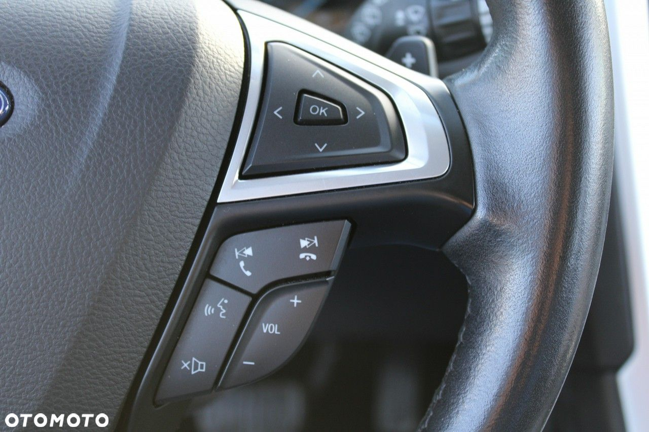 Ford Mondeo - 22
