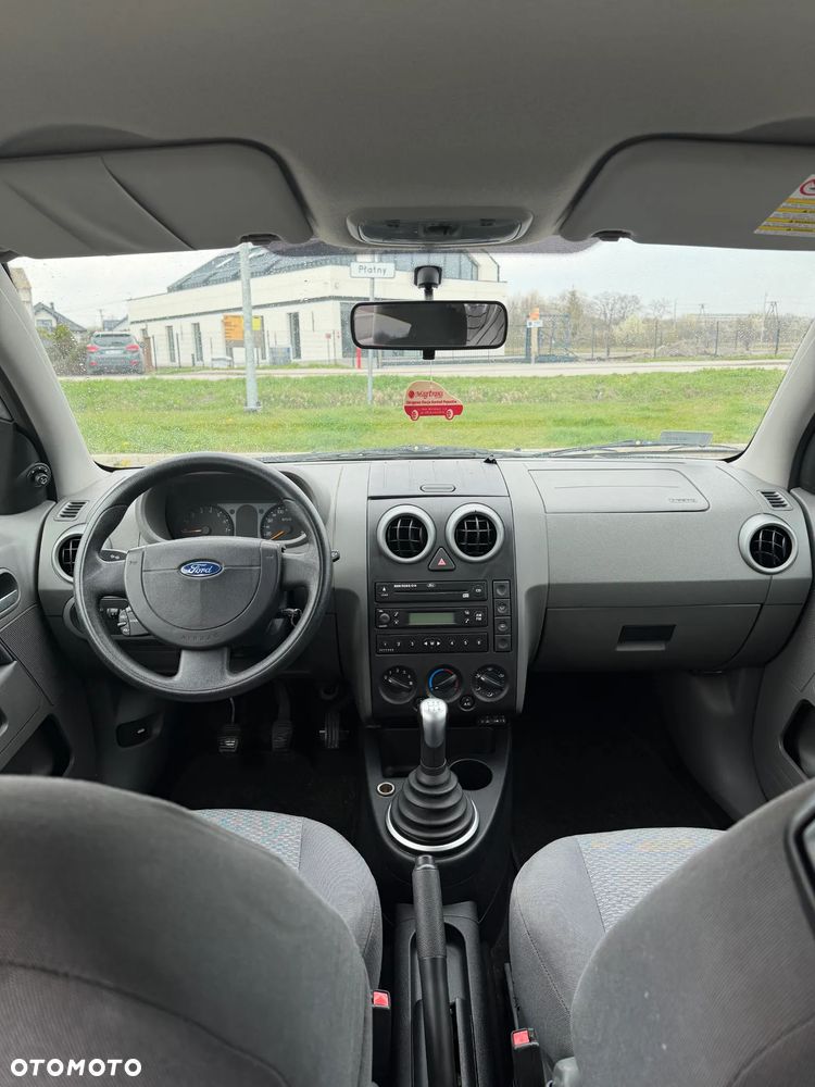 Ford Fusion 1.4 + - 9