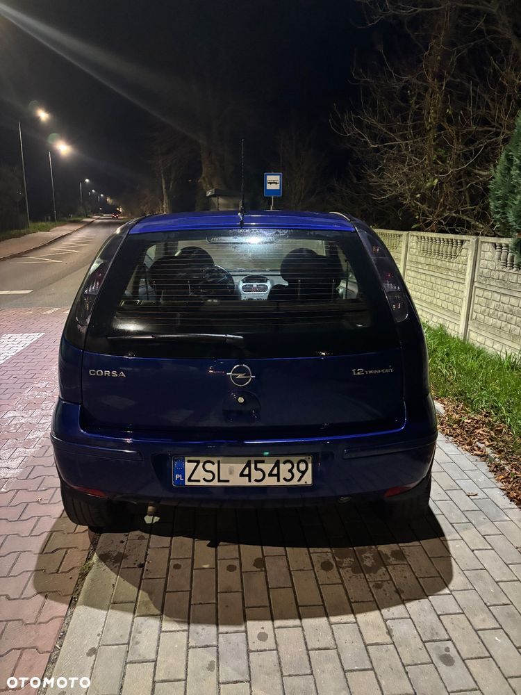 Opel Corsa 1.2 16V Cosmo - 3