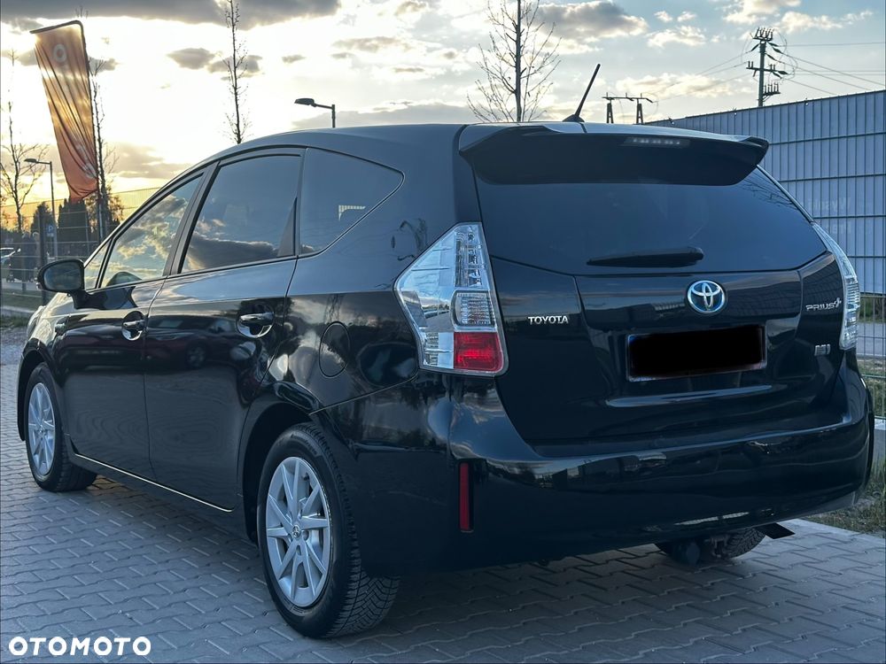 Toyota Prius+ (Hybrid) - 8