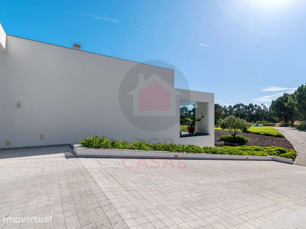 Propriedade contemporânea que combina privacidade, arquitetura e na... - Grande imagem: 4/60
