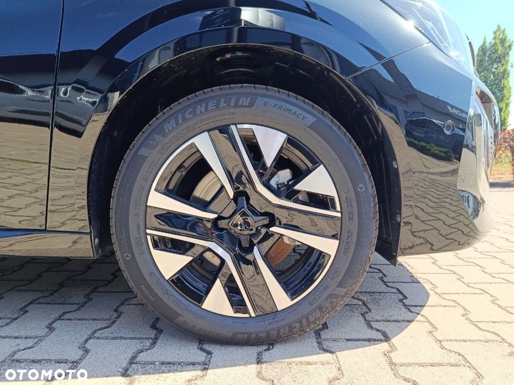 Peugeot 208 - 11