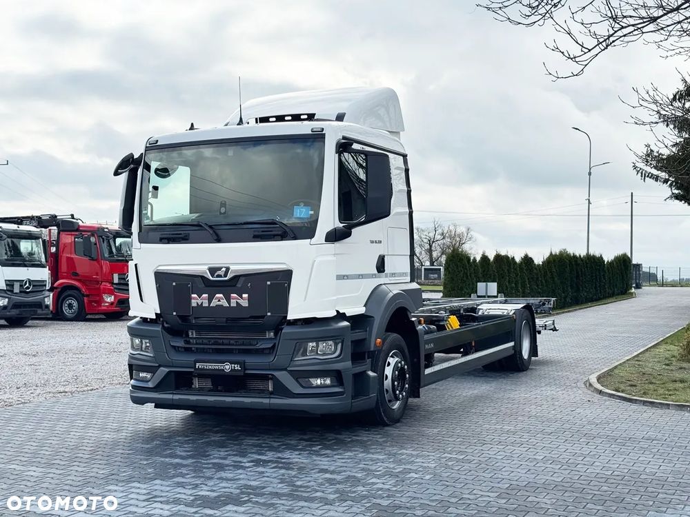 MAN TGS 18.330 / BDF / ACC / NAWIGACJA / WINDA / CAŁY NA PODUSZKACH / Z NIEMIEC - 4