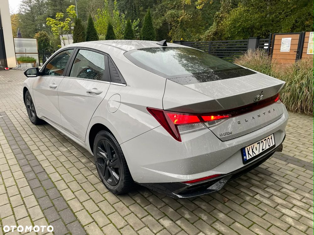 Hyundai Elantra 1.6 Modern CVT - 3