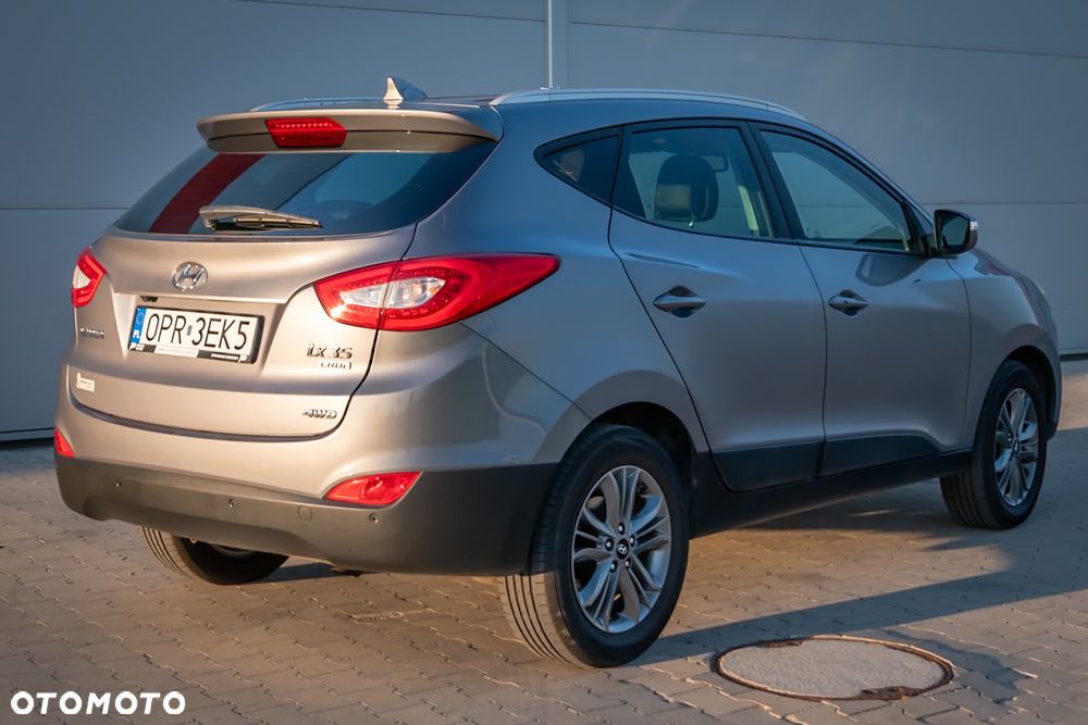Hyundai ix35 2.0 CRDi 4WD Fifa World Cup Gold Edition - 5