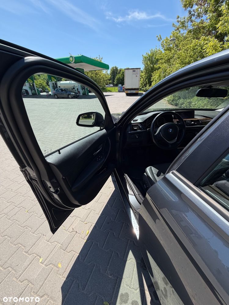 BMW Seria 3 - 12