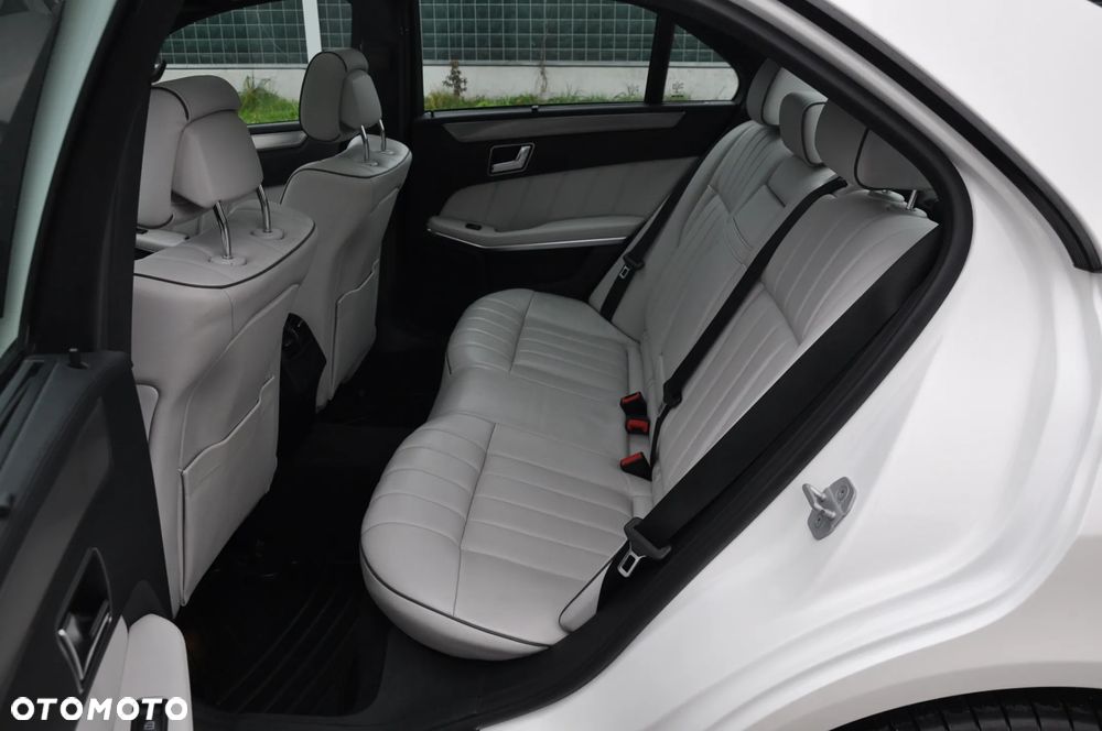 Mercedes-Benz Klasa E 350 BlueTEC 4-Matic Avantgarde - 31