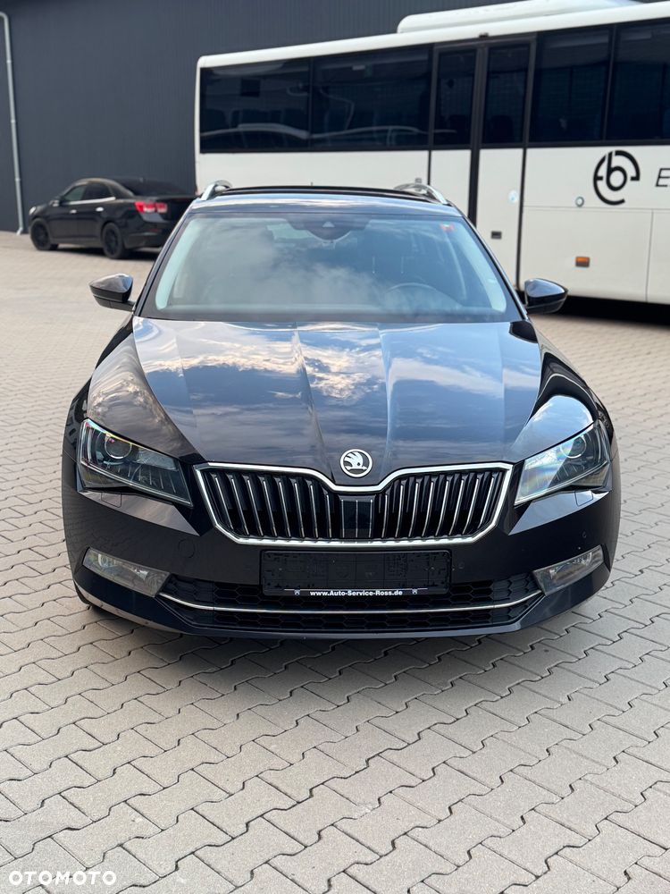 Skoda Superb 2.0 TDI Sportline DSG - 3