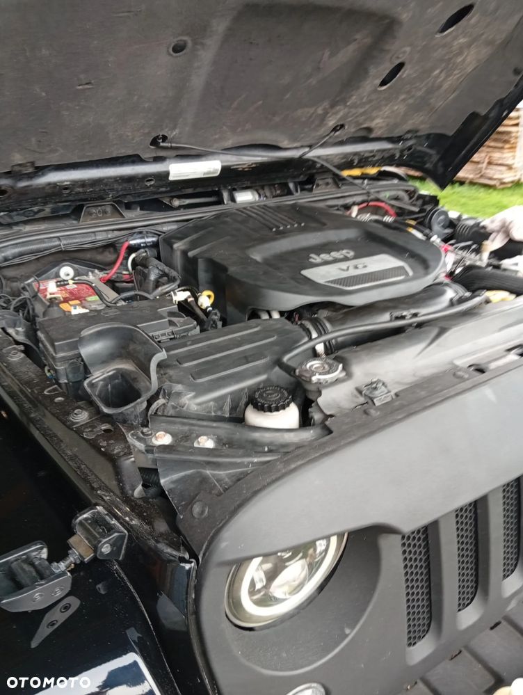 Jeep Wrangler - 22