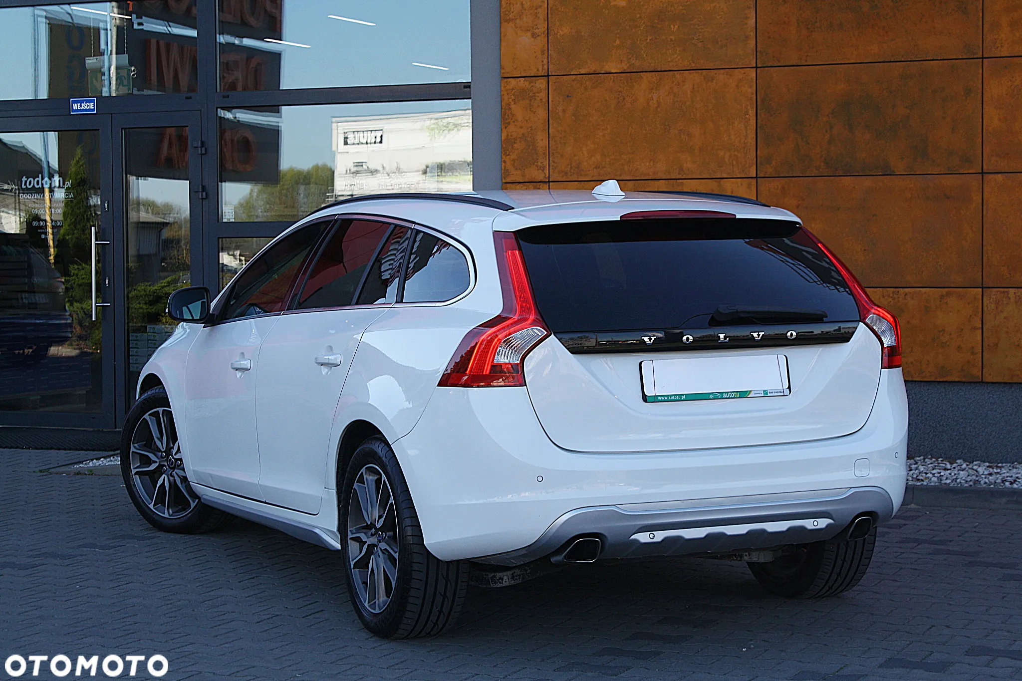 Volvo V60 - 16