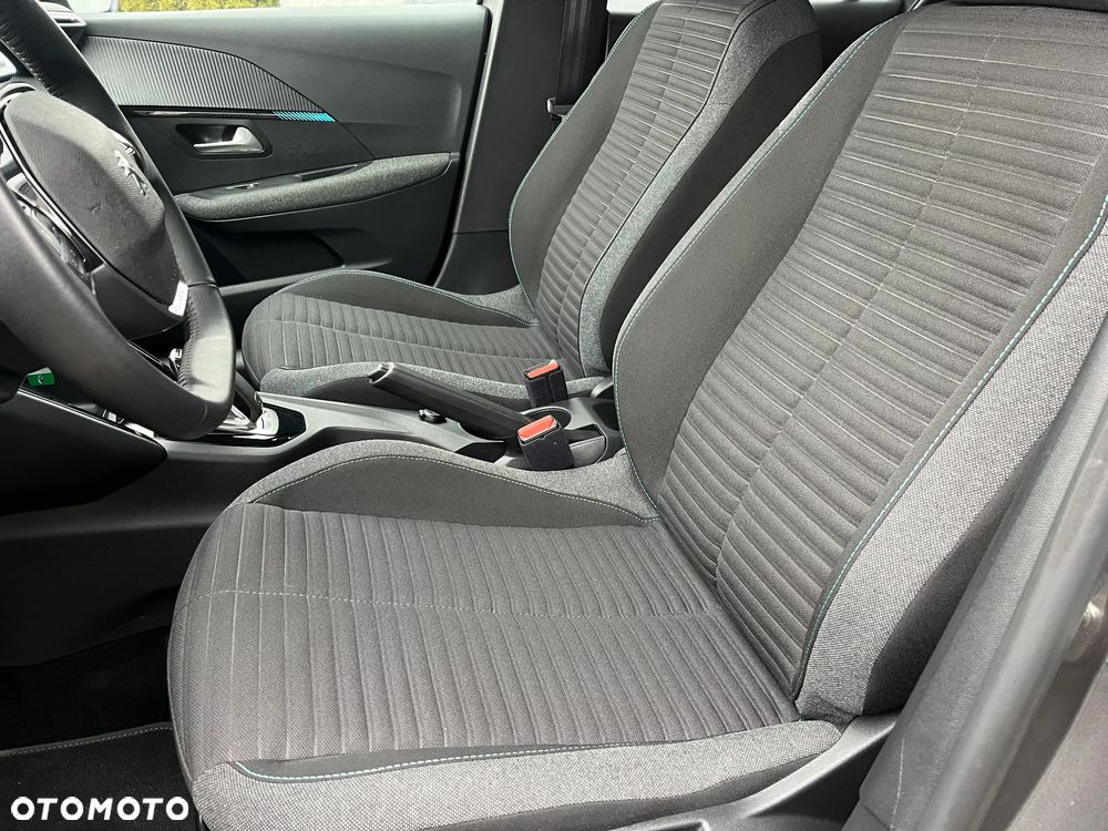 Peugeot 208 PureTech 100 EAT8 Allure - 11