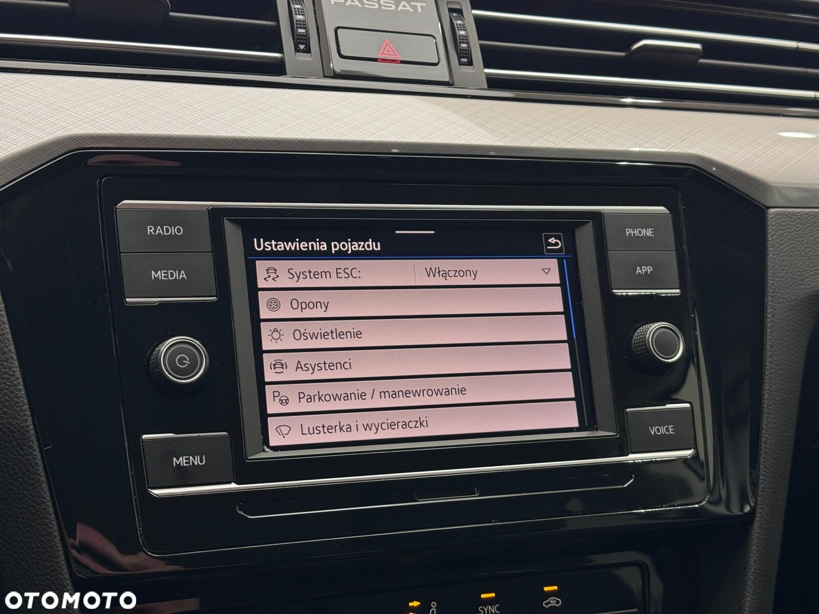 Volkswagen Passat 1.5 TSI EVO Business - 30
