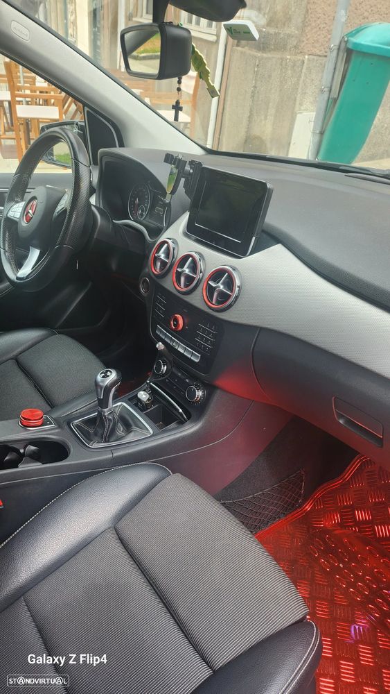 Mercedes-Benz B 180 d Style - 6
