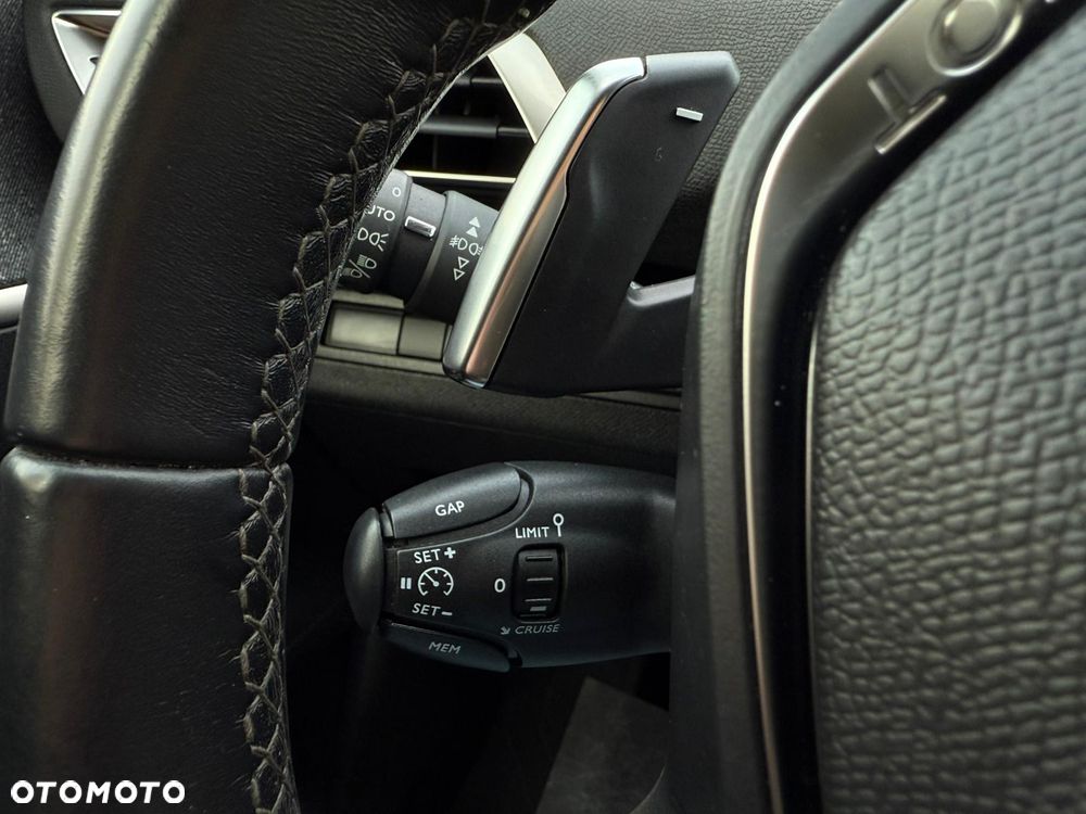 Peugeot 3008 BlueHDi 130 Stop & Start EAT8 Allure - 37