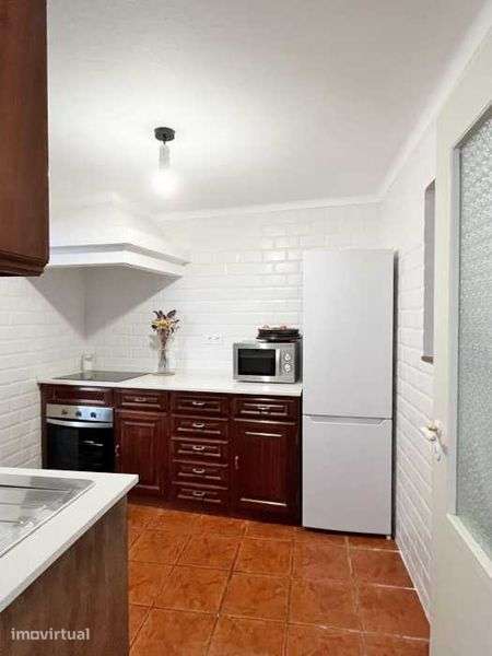 Moradia Térrea em banda com Garagem toda Remodelada _ Oportunidade - Grande imagem: 5/12