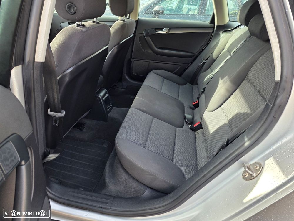 Audi A3 Sportback 1.6 TDI Attraction - 4