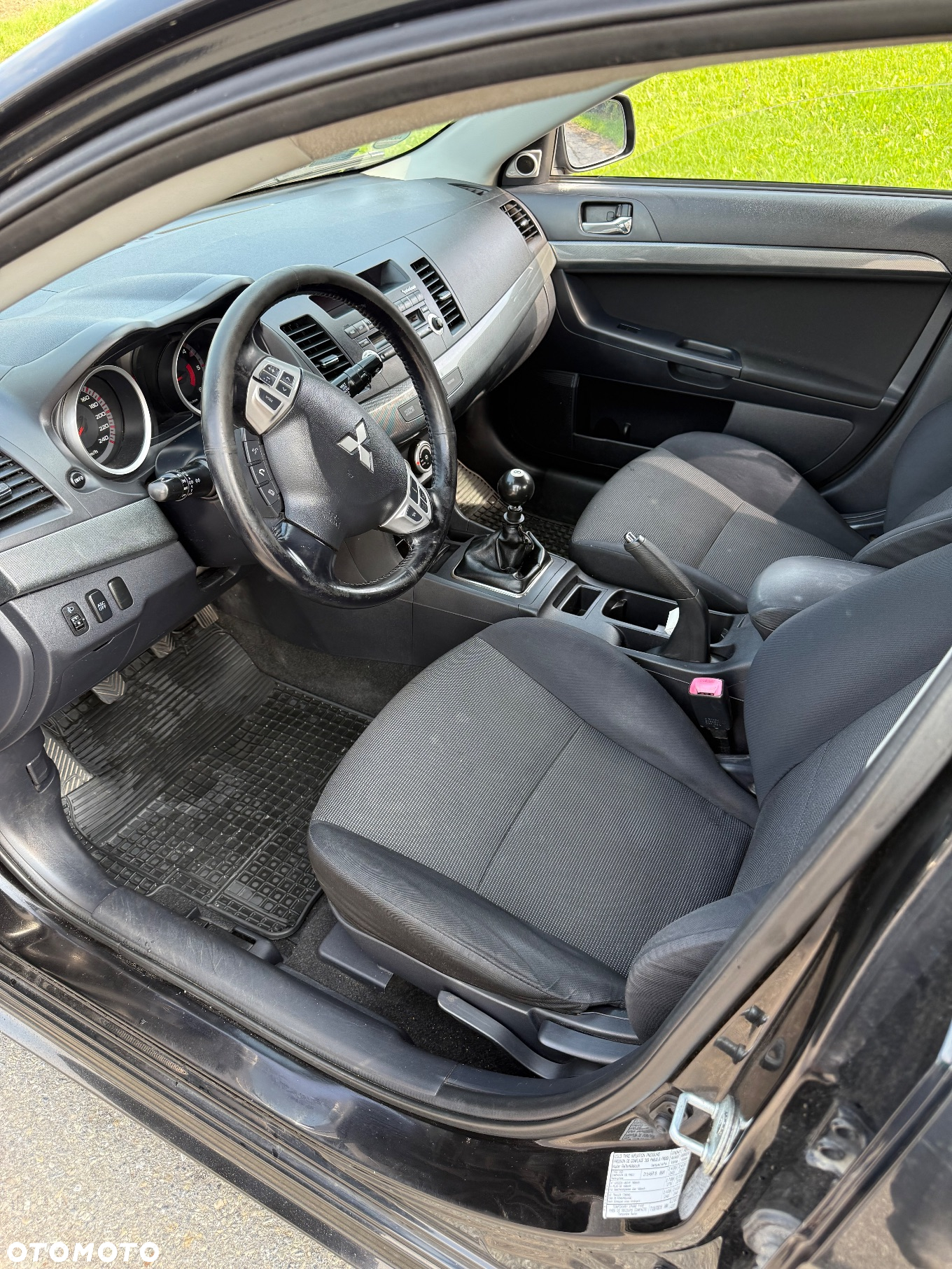 Mitsubishi Lancer - 7