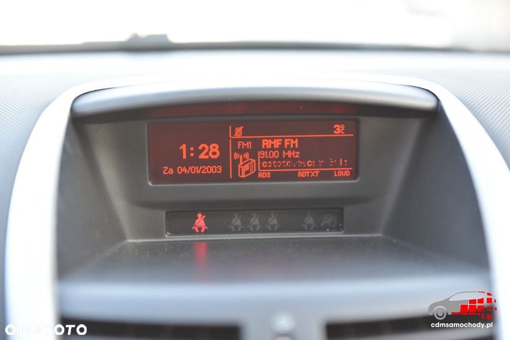 Peugeot 207 - 24