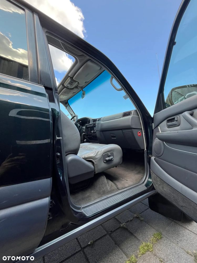 Toyota Land Cruiser - 18
